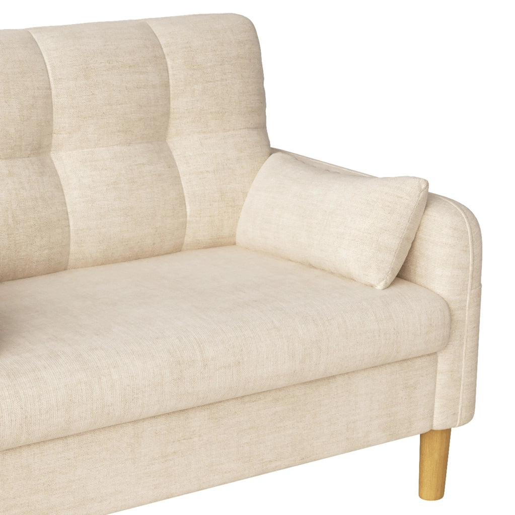 Divano due posti in ciniglia beige con schienale alto, cuscini e tasca laterale salvaspazio