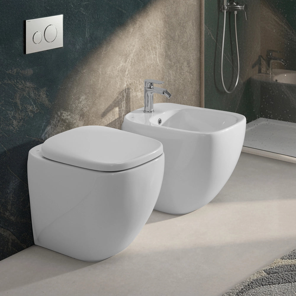 Sanitari filomuro rimless Rak Illusion con copriwater soft close