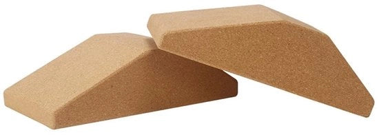 Blocco Antiscivolo in Cucirito - 2 Pezzi - Wedge per Squat - Miglioramento della Mobilità delle Articolazioni - Stabilità - Flessibilità - Wedge per Squat 

Specifica tecnica: 
- Materiale: Cucirito
- Dimensioni: (da completare)