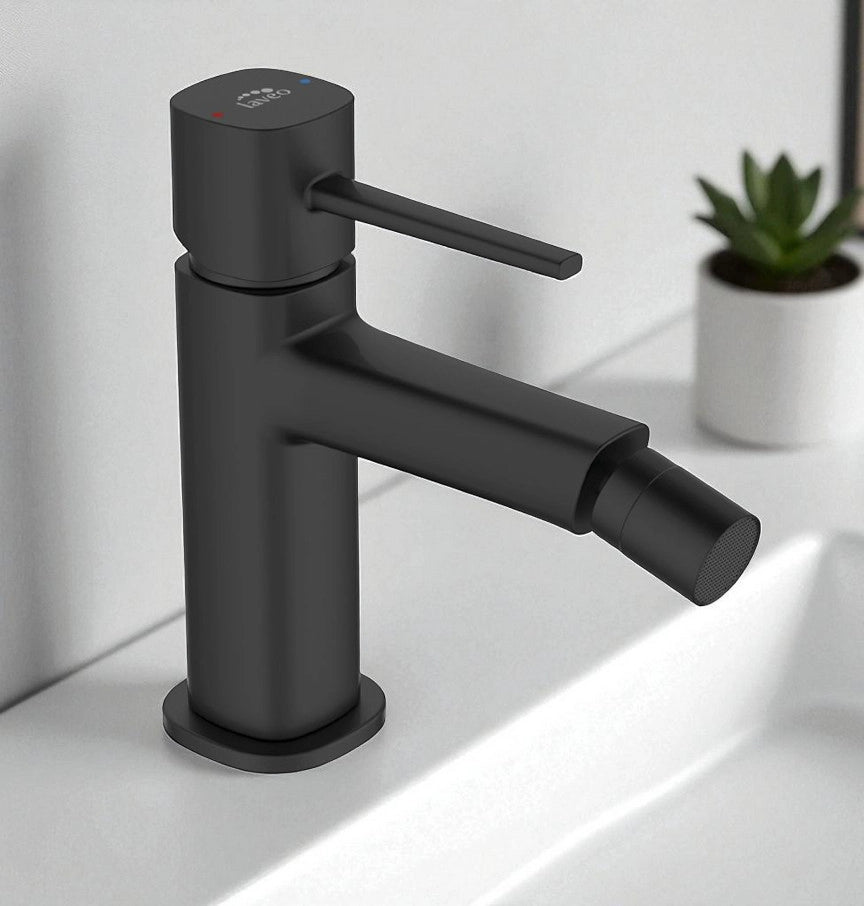 Miscelatore bidet da appoggio con piletta – design moderno, leve sottili e risparmio idrico nero opaco