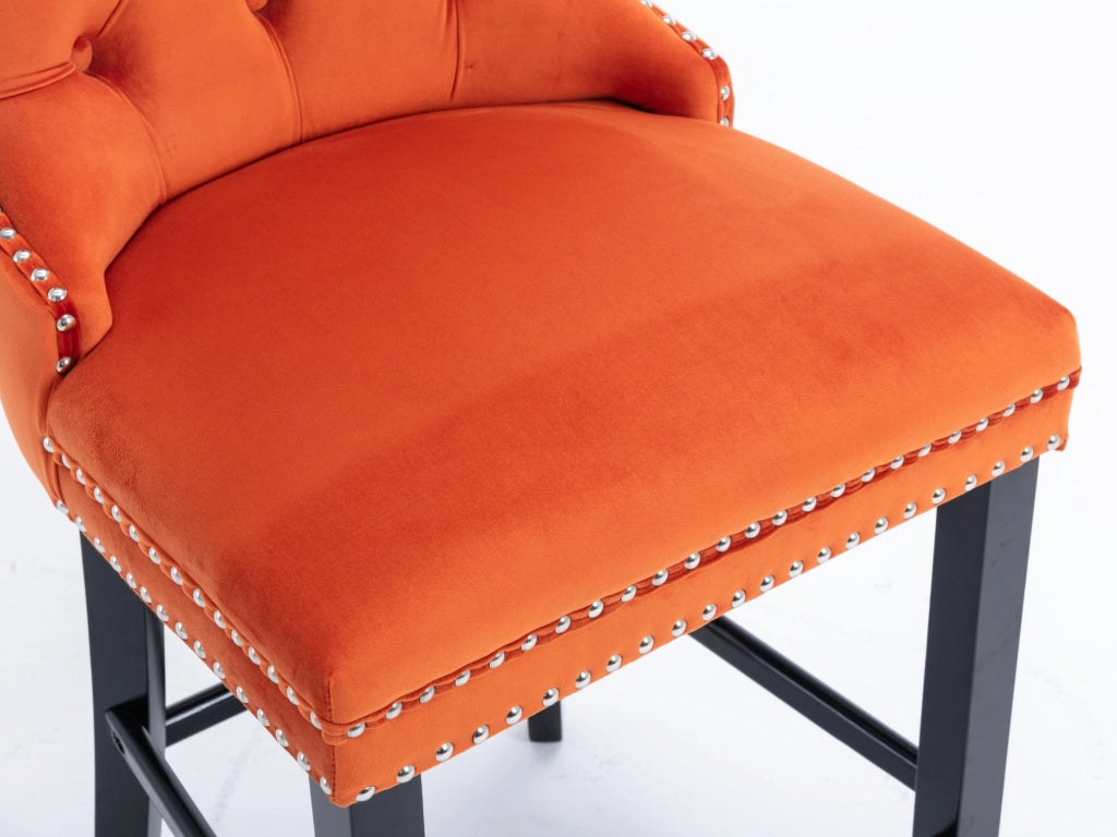 Set di 2 Sgabelli da Bar con Schienale Alto e Borchie Decorative; Gambe Regolabili; Velluto Arancione
