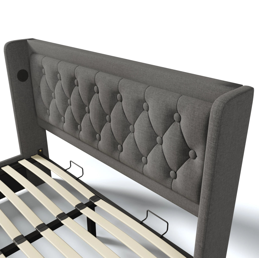 Letto matrimoniale imbottito 140x200 cm in cotone grigio con contenitore; USB e LED