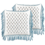 Set di 2 cuscini decorativi bianchi e blu cotone 45 x 45 cm motivo floreale con frange fatti a mano fodera rimovibile con imbottitura stile boho