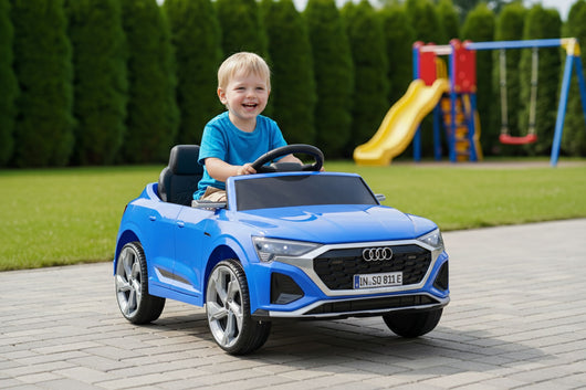 Macchina Elettrica per Bambini Licenza Ufficiale Audi SQ8 12V 4,5Ah Blu