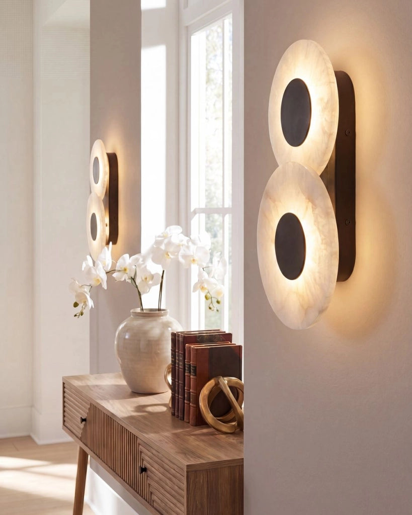 Set di 2 applique a LED con paralume rotondo in marmo bianco e base in metallo, stile moderno
