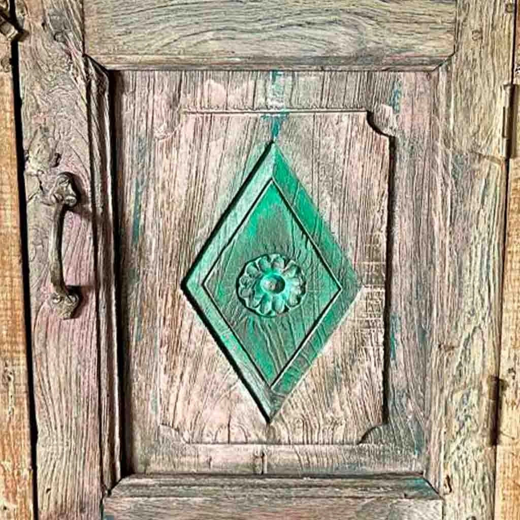 Comodino in legno con finitura artigianale marrone 49x29x62h cm