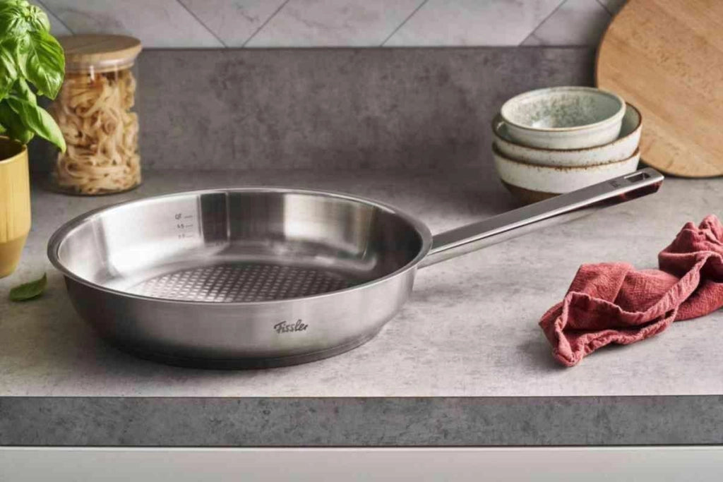 Fissler 084-378-03-000-0 Original Profi Collection Set di Pentole 3 Pezzi in Acciaio Inox 18-10 con Fondo CookStar per Induzione Manici Freddi Scala di Misura Integrata colore Acciaio Inossidabile