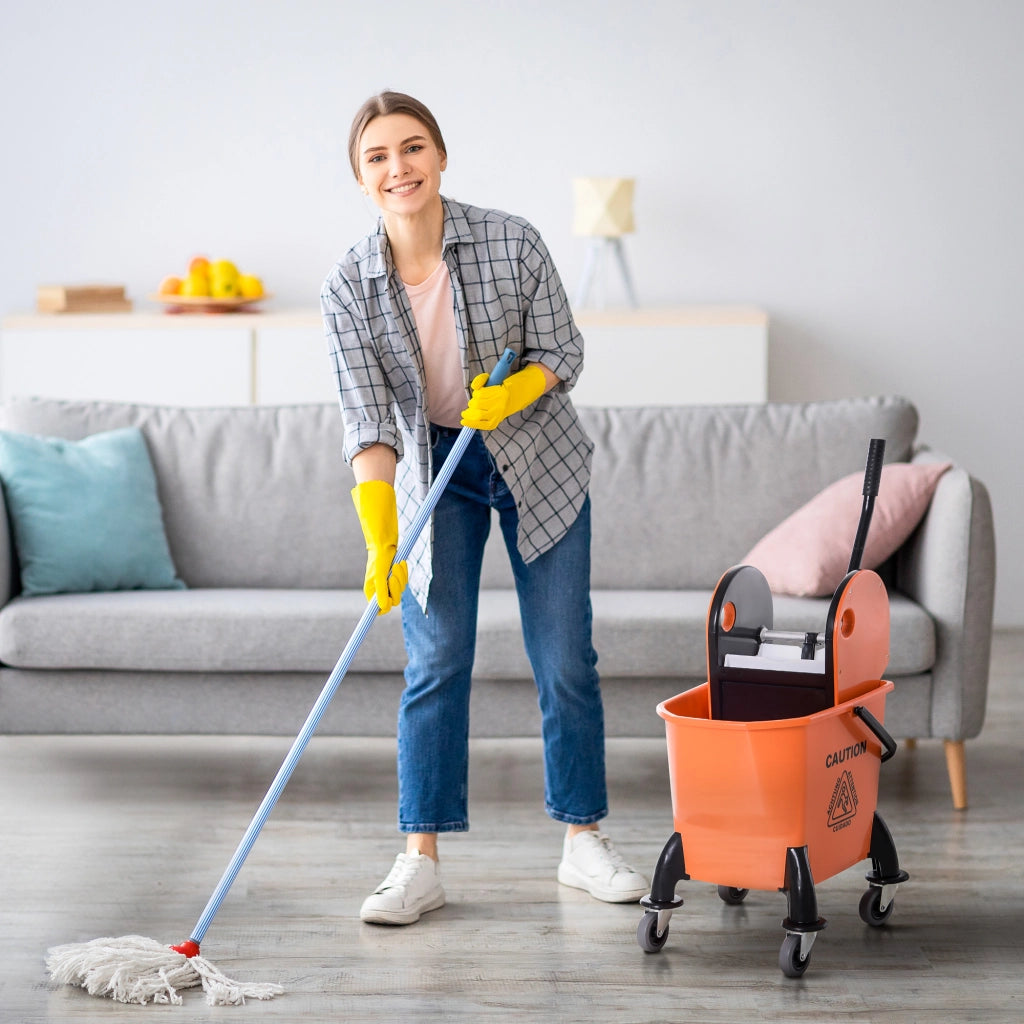 Carrello Pulizie Professionale ¨C Xylo ¨C 26L con Strizzatore e Ruote 44x36x90cm Arancione