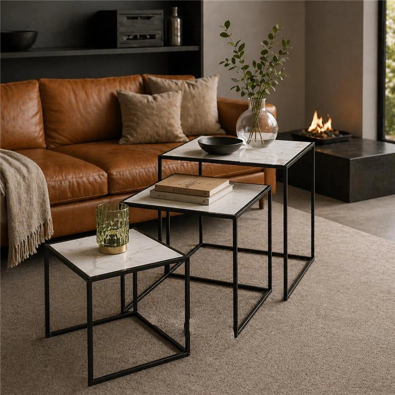 SET DI TRE TAVOLINI QUADRATI CONSTRUTTURA IN METALLO NERO E TOP IN MDF EFFETTO MARMO MISURE: 35X40CM, 40X45CM, 45X50CM
