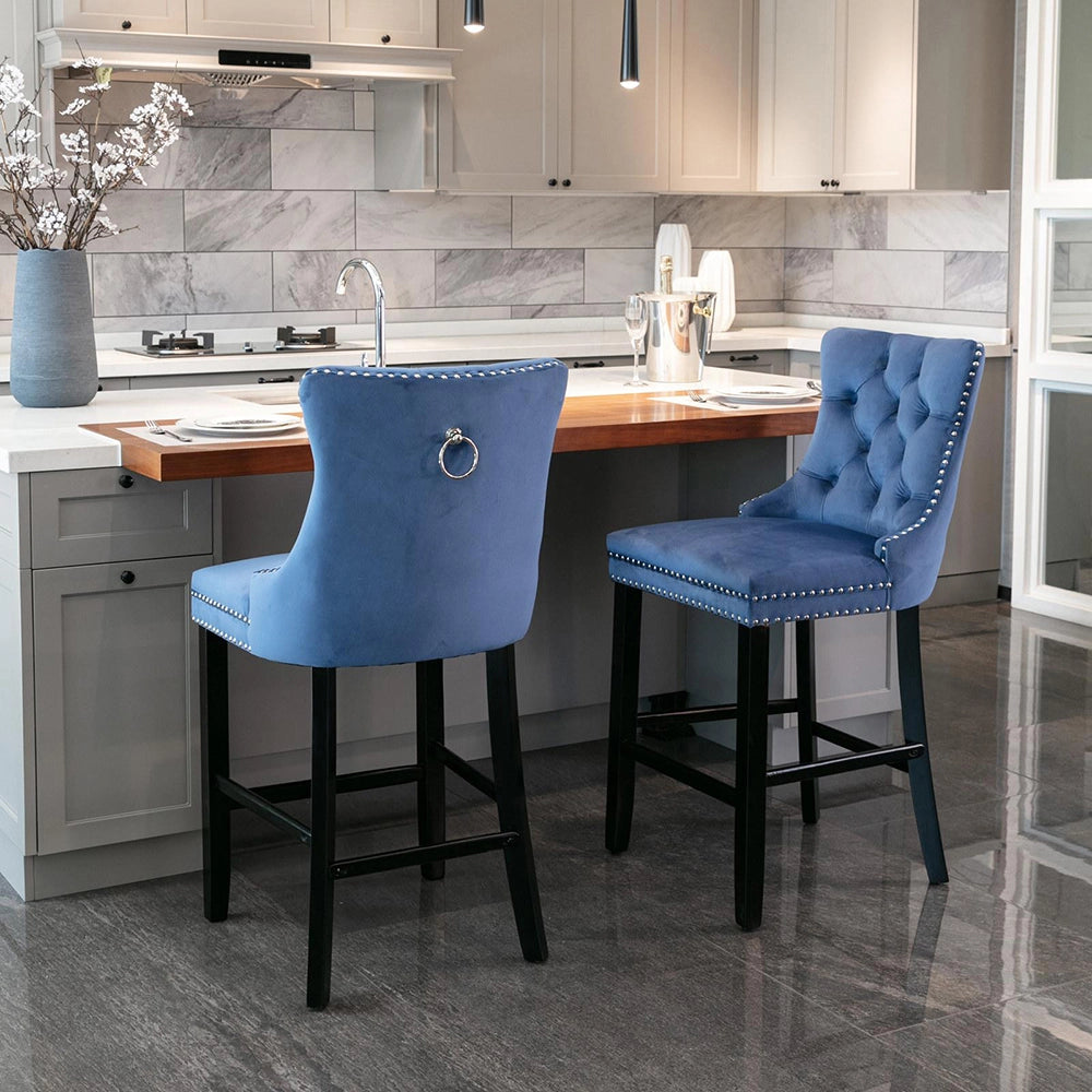 Set 2 sgabelli bar - Xylo - velluto blu gambe legno con borchie
