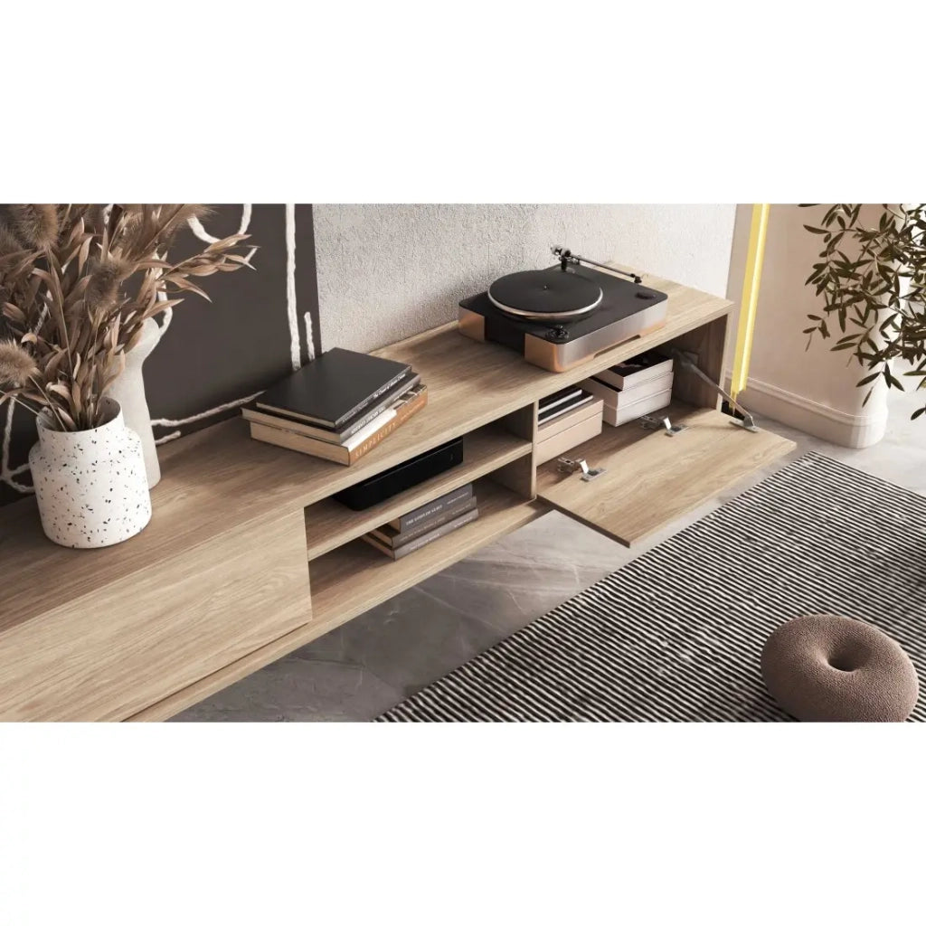 Mobile TV 180cm, 2 porte e 2 vani collezione MAANUM. Colore rovere chiaro.