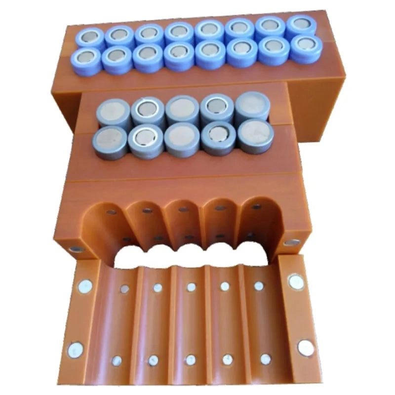 Forma di Saldatura per Batterie 18650 con Magnete 2x4 – Struttura Stabile | Capacità 8 Celle