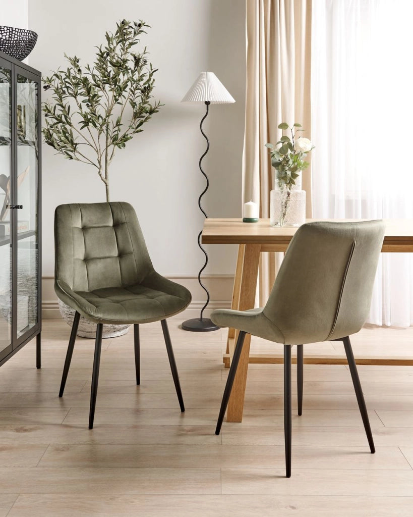 Set di 2 sedie da pranzo in velluto verde oliva gambe in ferro Nero sedie moderne imbottite