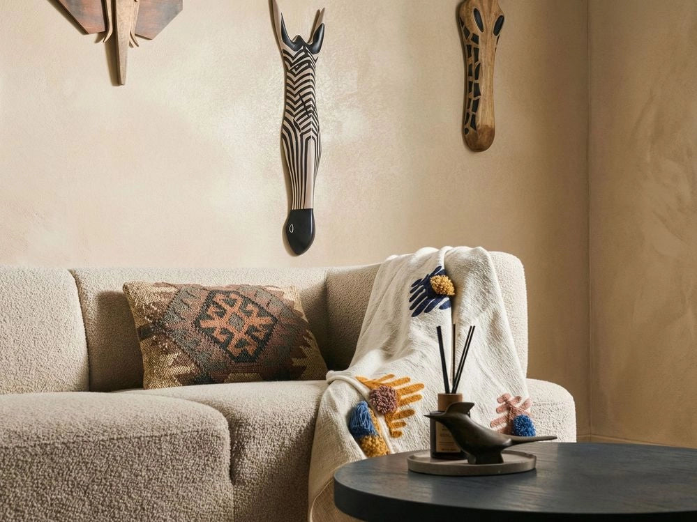 Decorazione da parete in legno di mango bianco e nero Decorazione da appendere con motivo zebra Stile boho swahili fatto a mano