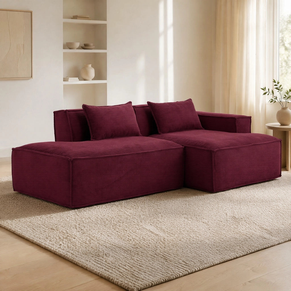 Divano dritto compatto con 2 cuscini e seduta elastica in poliestere imbottito rosso 235 cm per piccoli ambienti