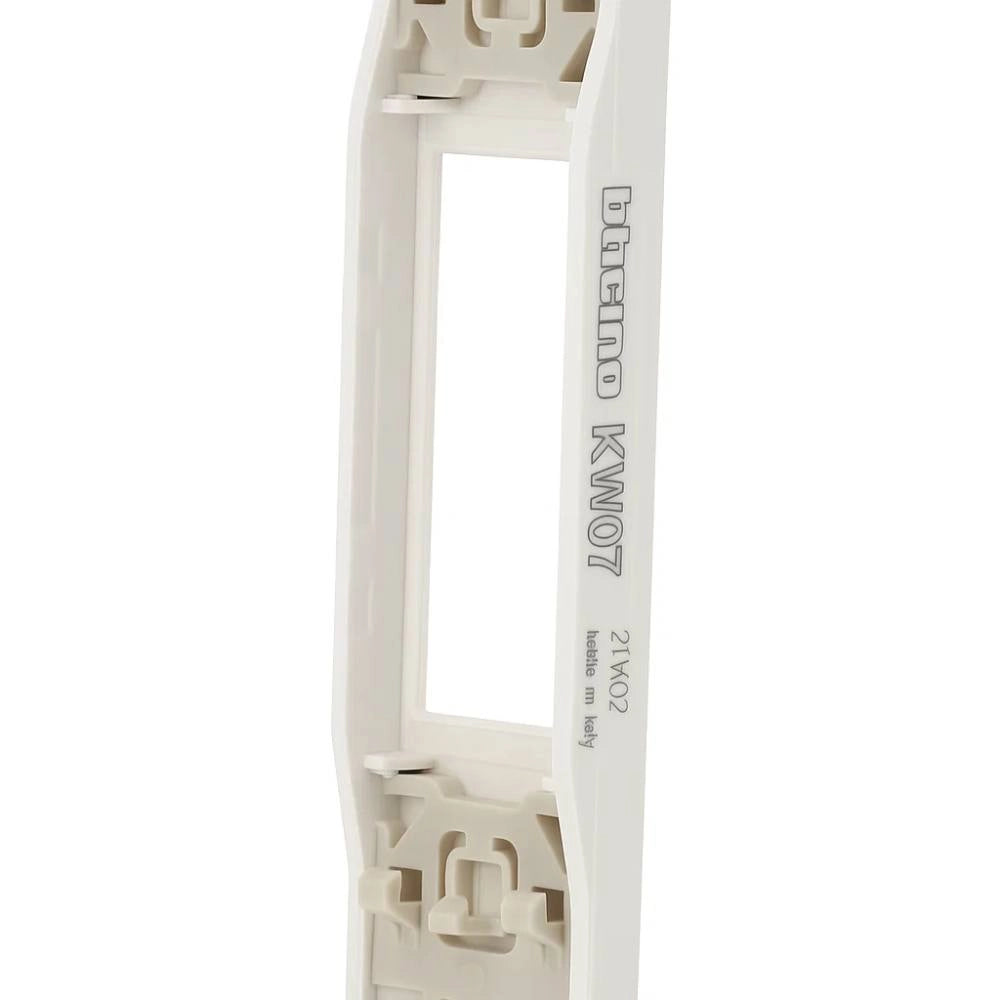 Bticino living now cover 1 modulo per moduli rj11 rj45 av lampada sicurezza *** colore bianco, confezione 1