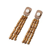 Orecchini a perno vintage in legno marrone con perle geometriche quadrate e nappine di perline di legno, dal fascino retr¨°.