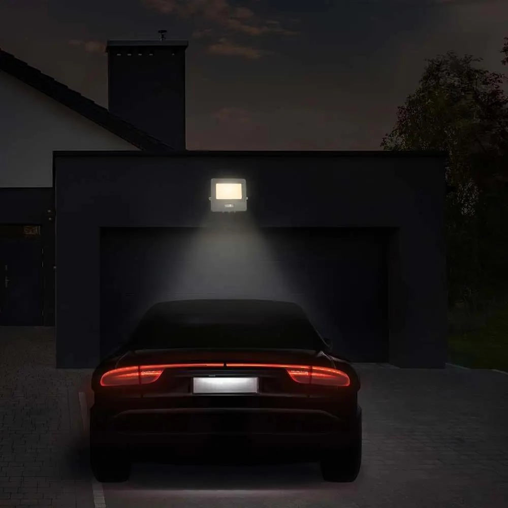 Faro LED V-TAC VT-118S 10W 6400K con sensore IP65 bianco