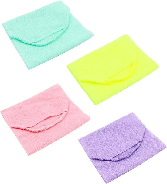Set di 4 spazzolini per la pelle esfolianti con maniglie a mano in diverse colori