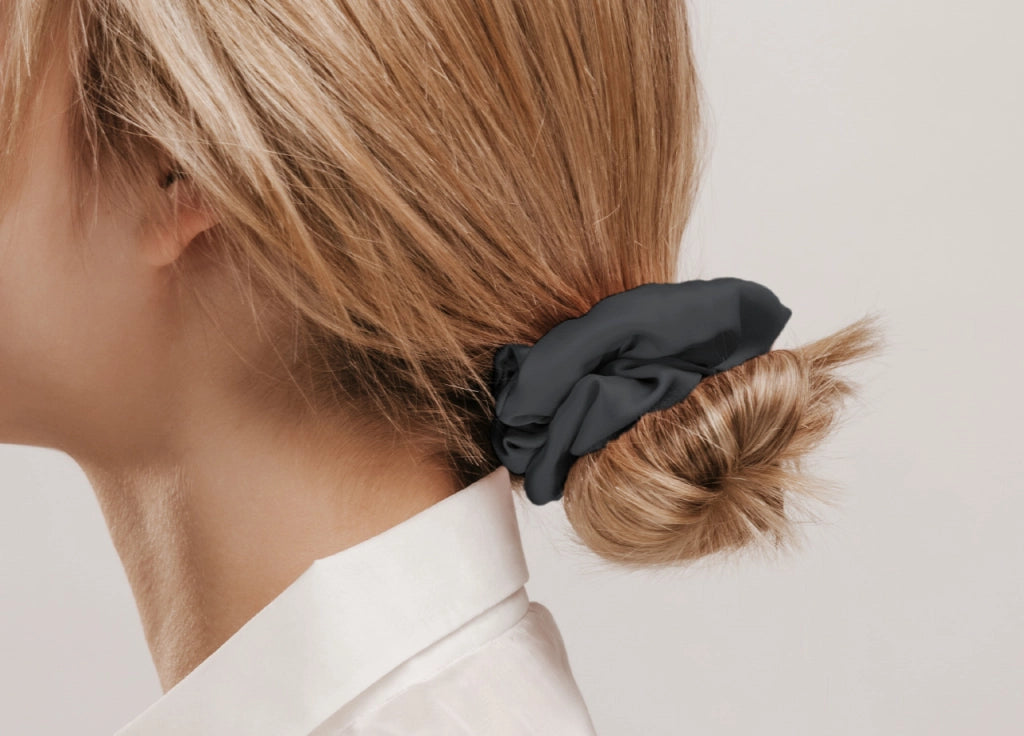 Scrunchies Elastico Per Capelli Crespi 100% Seta In Tinta Unita - Scrunchies - Grigio Scuro