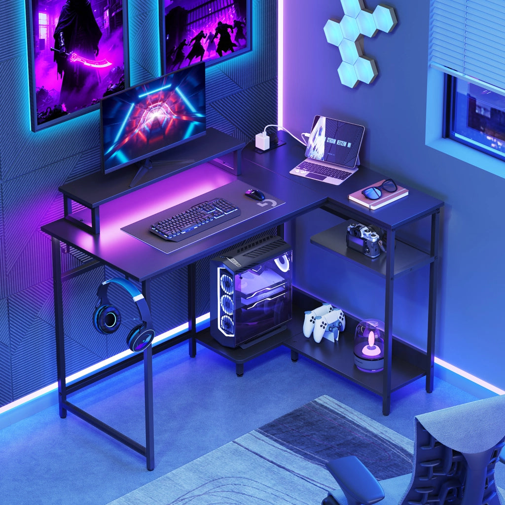 Scrivania Gaming Angolare L 110x80cm ¨C Xylo ¨C Nero con LED RGB, Prese, Supporto Monitor