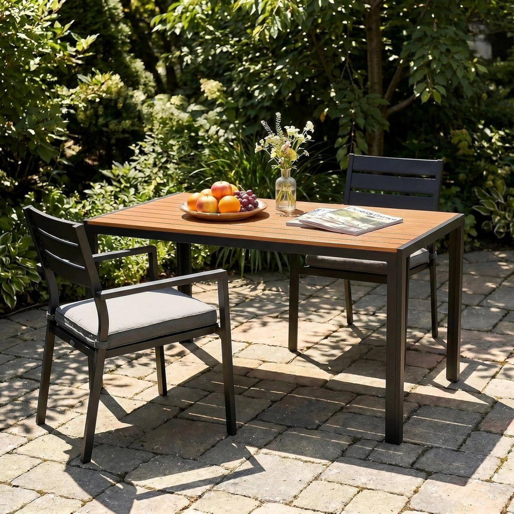 Tavolo da Giardino Moderno in WPC 110 x 70 cm, Tavolo da Pranzo per Esterno per 4-6 Persone, Tavolo da Balcone Salvaspazio in Alluminio, Design Effetto Legno,Marrone Teak