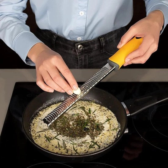 Raspatura in acciaio inossidabile con guaina di protezione - Raspatura fine con testa in ceramica per agrumi, formaggi e cioccolato.