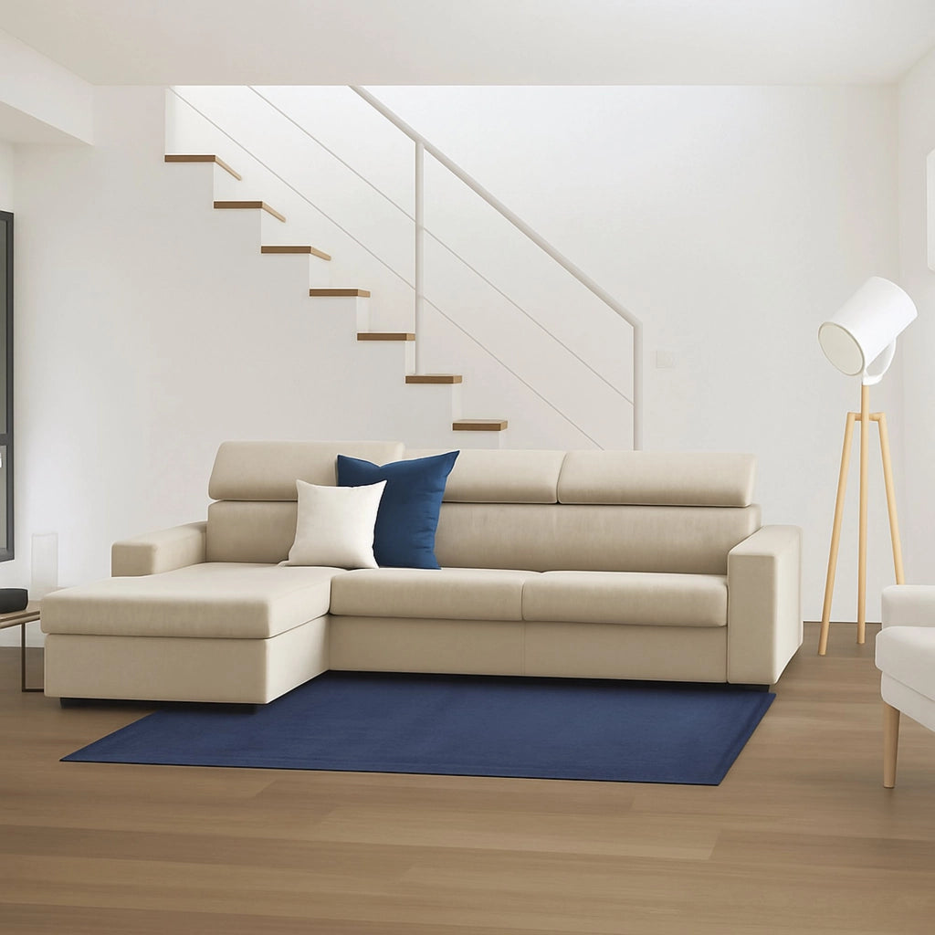 Divano fisso Aryaly, Divano ad angolo, Made in Italy, SofÒ  Soggiorno con chaise longue, in tessuto imbottito - Penisola contenitore Sinistra, con Braccioli slim, cm 260x95h85, Beige