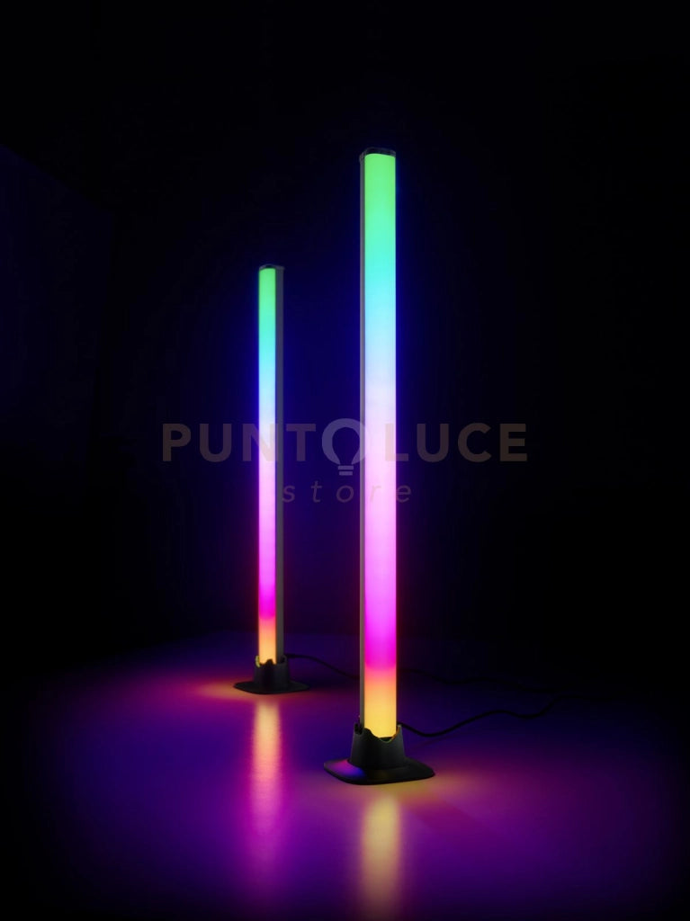 BOY SET 2 LAMPADE DA TAVOLO LED 10W  CON TELECOMANDO MULTIFUNZIONE LUCE BIANCA + RGB CON LUCE DINAMICA E CONTROLLO DEL SUONO RICARICABILI USB H. 55CM DIMMERABILE