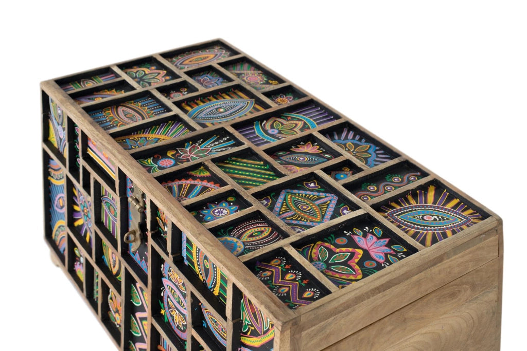 Cassapanca realizzato in legno di mango multicolore dipinto a mano
