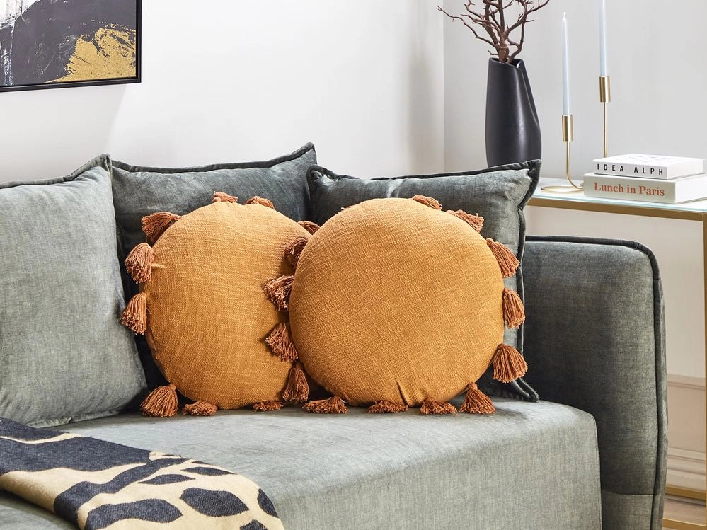 Set di 2 cuscini decorativi cotone arancione 45 cm rotondi con nappe accessori decorativi moderni boho