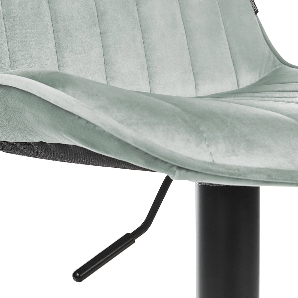 Set di 2 sedie da bar in velluto verde menta gambe in acciaio nero senza braccioli set da pranzo salotto soggiorno moderno