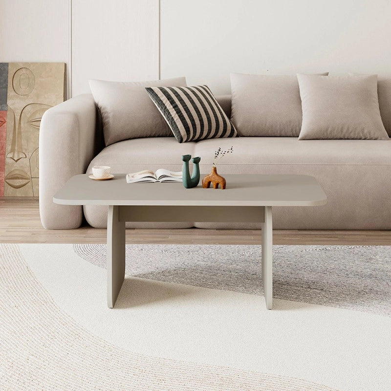 Tavolino da salotto Pietra con gambe a pannello piatto in colore cashmere