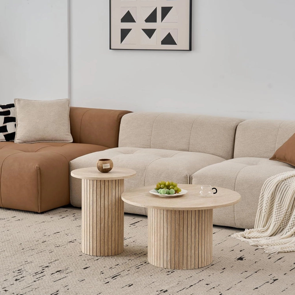 GrandCA HOME - Set di 2 Tavolini Rotondi da Caffè, Tavolino Rotondo da Divano, Piano in MDF con Base a Doghe in Legno, Ideale per Soggiorno e Ufficio (Travertino gialloe)