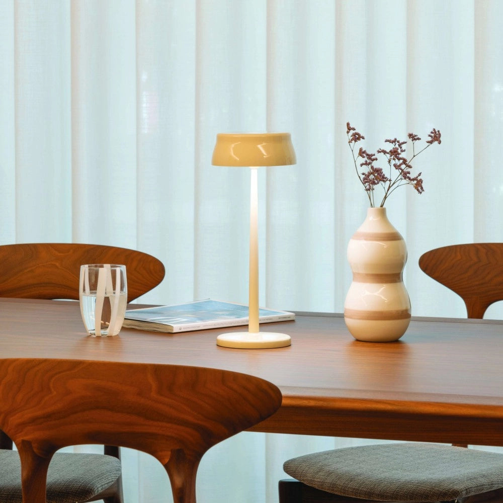 Zafferano Sister Light Wi-fi Lampada a led smart da tavolo Avorio ricaricabile e dimmerabile