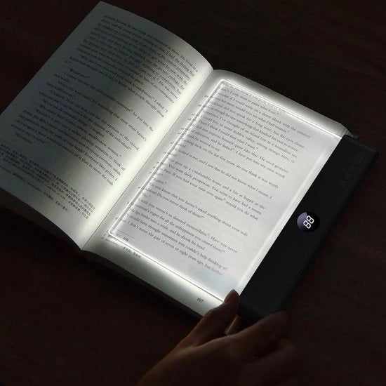 Lampada da lettura LED caricabile, trasparente, con pannello piatto, ideale per leggere a letto di notte. Disponibile in 3 colori e con orologio. Dotata di pannello di luce regolabile e illuminazione della pagina completa.