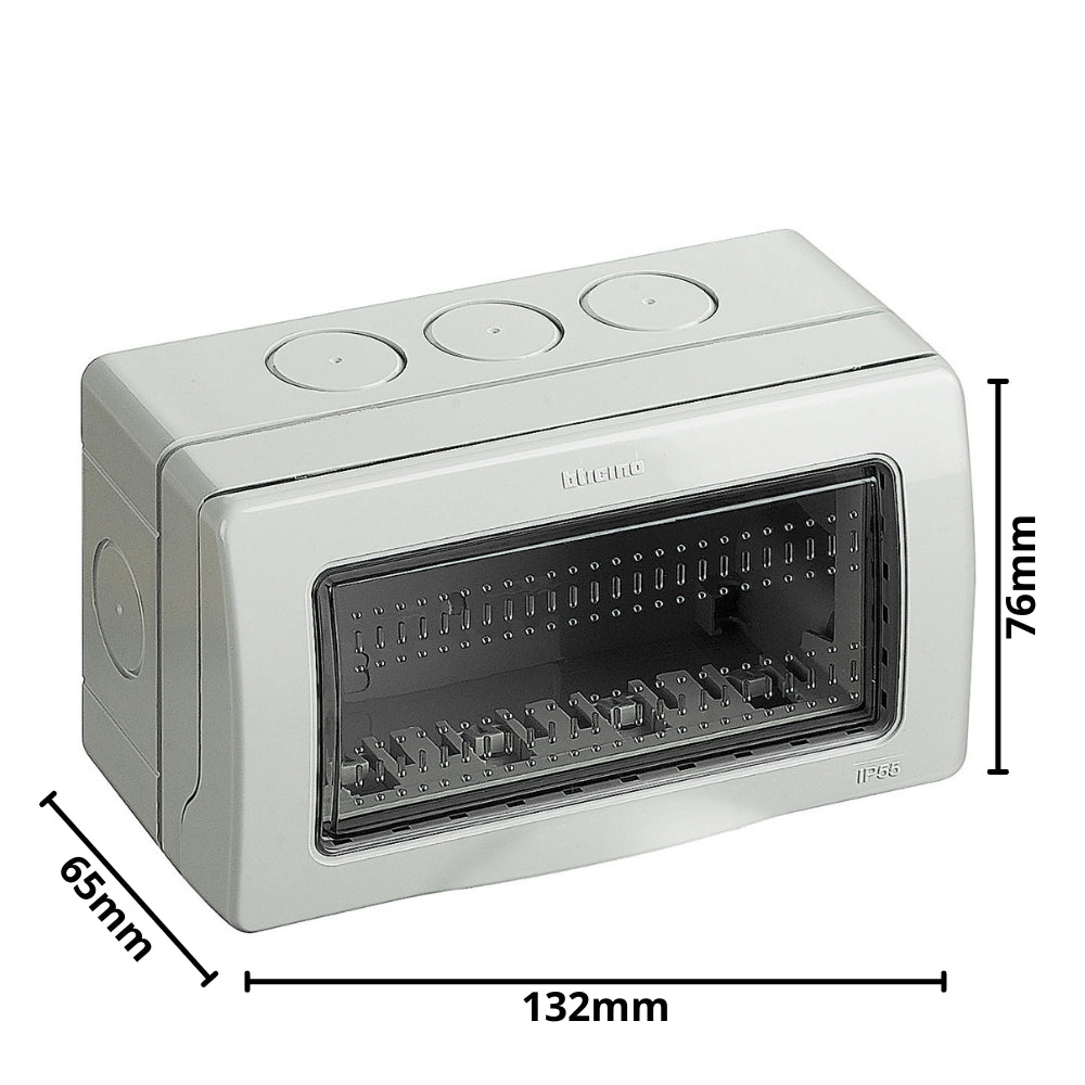 Custodia protettiva bticino 25504 ip55 per serie matix 4 moduli