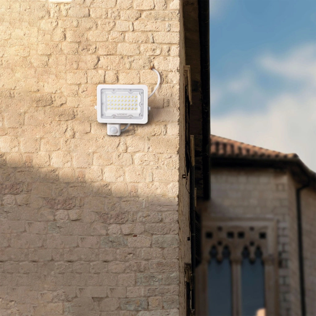 Faretto LED LUCA Videx PIR 30W 5000K 2700lm IP65 bianco