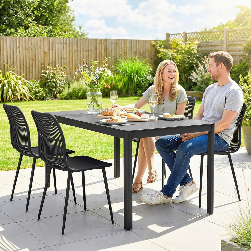 Sedie da Pranzo per Esterni Set da 4 ¨C Zephmum ¨C Nero, Polyrattan, Schienale Fessurato