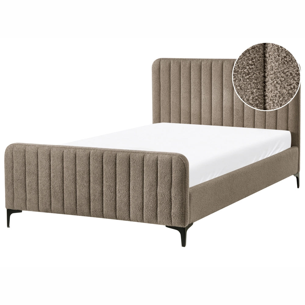 Letto matrimoniale in bouclè con testiera trapuntata gambe in metallo da 120 x 200 cm e base a doghe tortora Design moderno