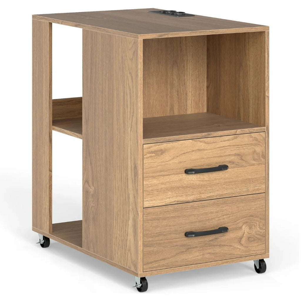 Tavolino laterale con ruote 60 x 40 x 65,5 cm con stazione di ricarica integrata design contemporaneo in legno ingegnerizzato naturale 20_0018735
