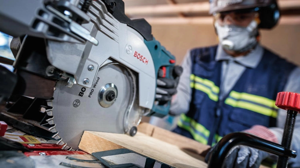 Bosch 1x Lama per sega circolare PRO Wood a filo per troncatrici (per Legno tenero, Legno duro, Ø mm, Professional Accessorio Troncatrice)