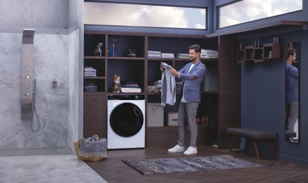 Haier HW150-BP14986EIT lavatrice Caricamento frontale 15 kg 1400 Giri/min Bianco