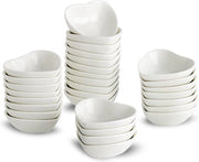 Set di Dipingimento a Forma di Cuore in Porcellana, Boccali da Salsa in Ceramica, Boccali da 1 Oz, Piatti di Sottofondo per BBQ, Condimenti, Antipasti, Desserti, Sushi, Festa e Bar - Bianco - 30 Pezzi