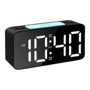 Alarme digitale - sveglia personalizzabile - Volume regolabile - Caricatore USB - Adatto per sonnambuli, bambini, adolescenti - Nero - Lampada RGB notturna - Presa EU - 1 pezzo