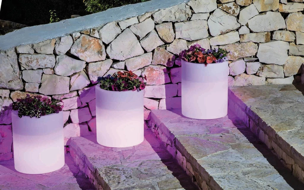 Vaso luminoso RGB con pannello solare cm 50x50x40 - ERIC
