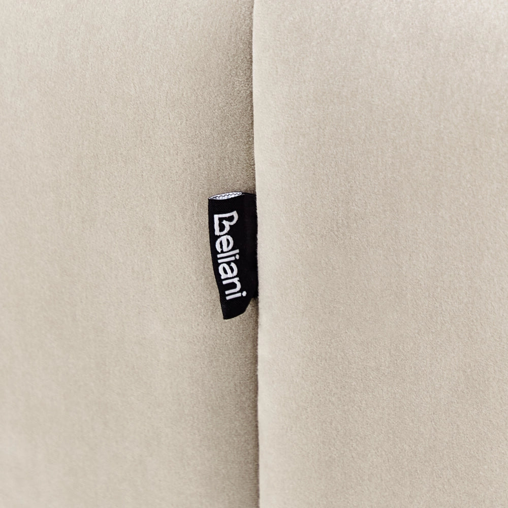 Poltrona in velluto beige morbido Design contemporaneo e retrò Seduta imbottita e schienale basso