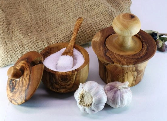 Impastatrice di aglio in legno di olivo naturale 12 cm