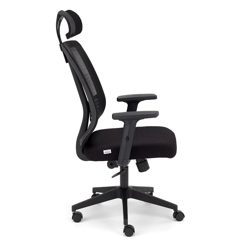 Sedia Girevole da Ufficio Nairobi, massima ergonomica, schienale alto con supporto lombare reclinabile, poggiatesta regolabile, rete traspirante, alzata a Gas, colore Nero