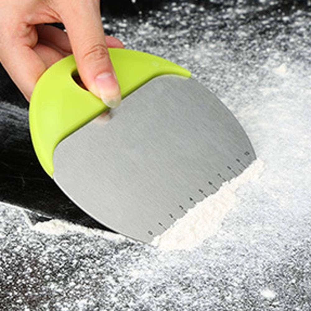 Trade Shop - Tagliapasta Pizza Multifunzione Spatola Rotondo In Acciaio Inox Con Righello -
